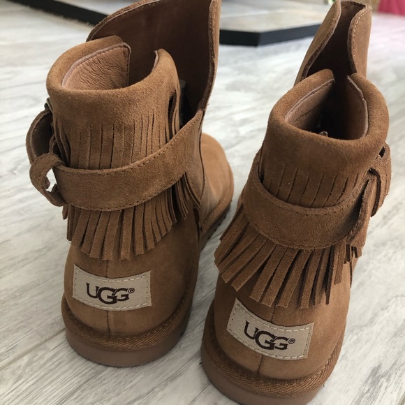UGG Cara Fringed Suede Boots - Picture 3 of 8